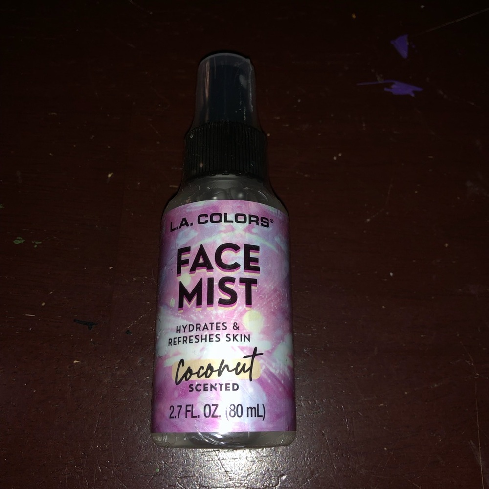 L.A. Colors Face mist Coconut Scented 2.7FL oZ.